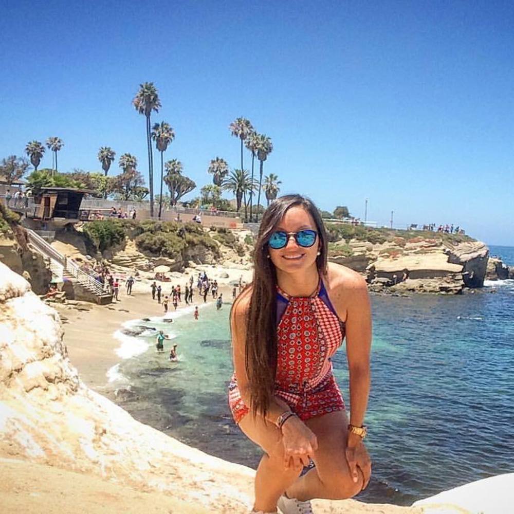 Meet your Posher, Laura